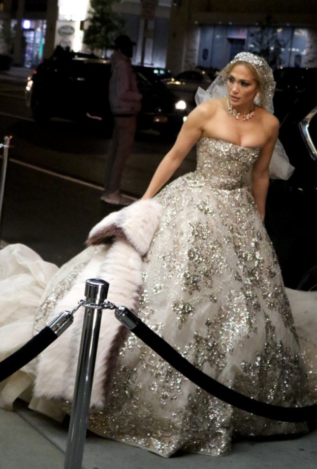  فستان زفاف جنيفر لوبيز