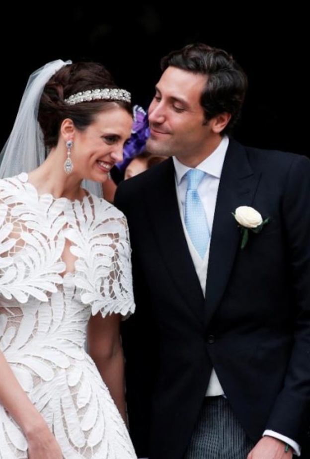  ابتسامة العروسين الملكيين