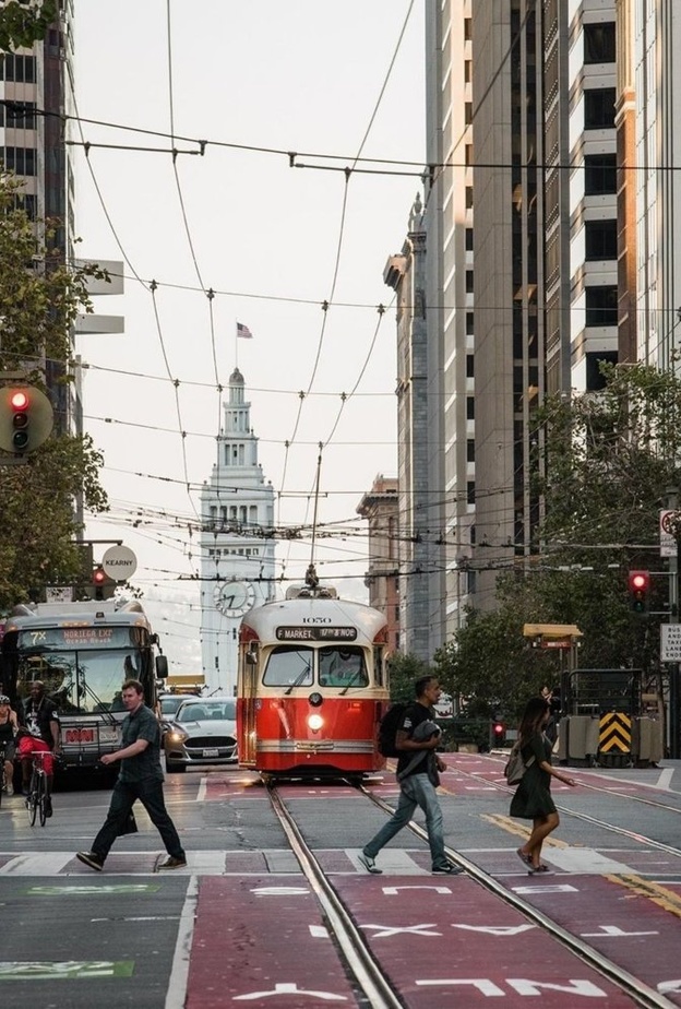 سان فرانسيسكو تحظر السيارات من أحد أكثر شوارع المدينة ازدحامًا