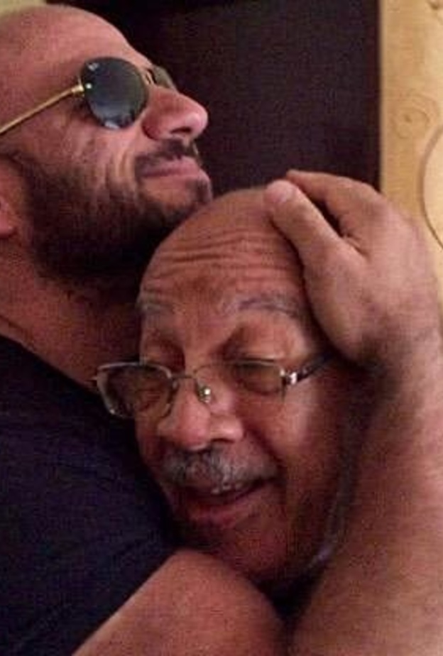 أحمد مكي ووالده الراحل