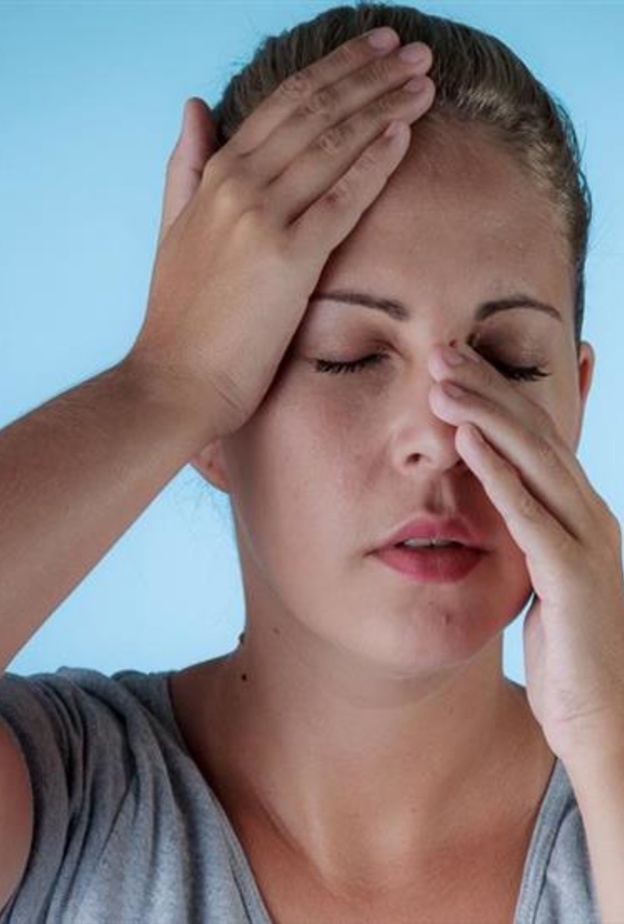 الصداع من أعراض التهابات الجيوب الأنفية