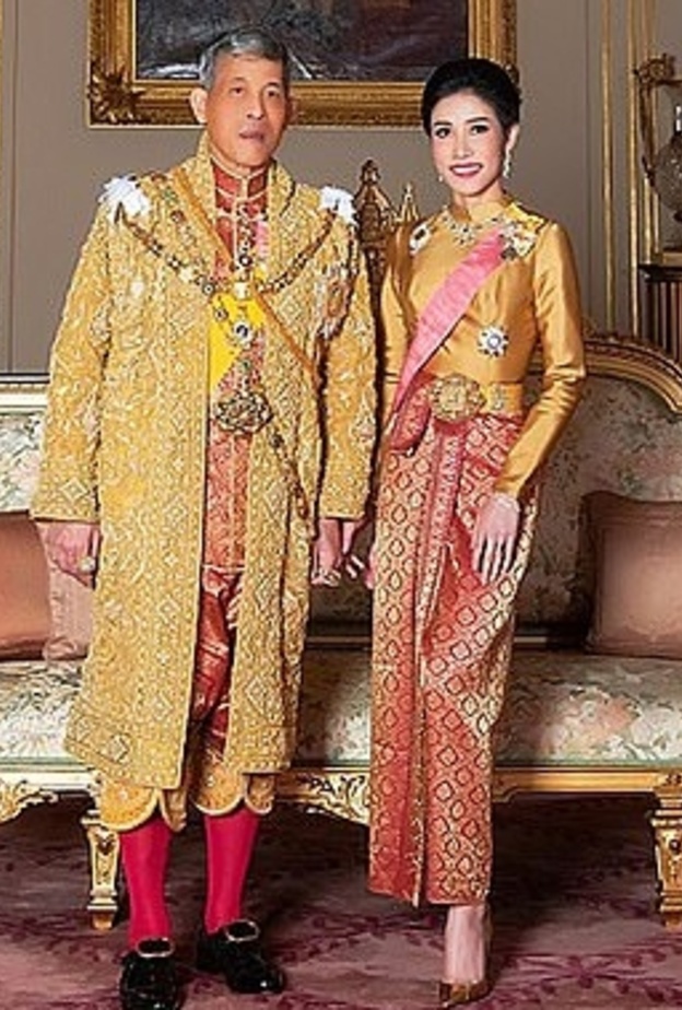 الملك ماها فاجيرالونغكورن تزوج سينينات وونجفاجيراباكدي في أغسطس