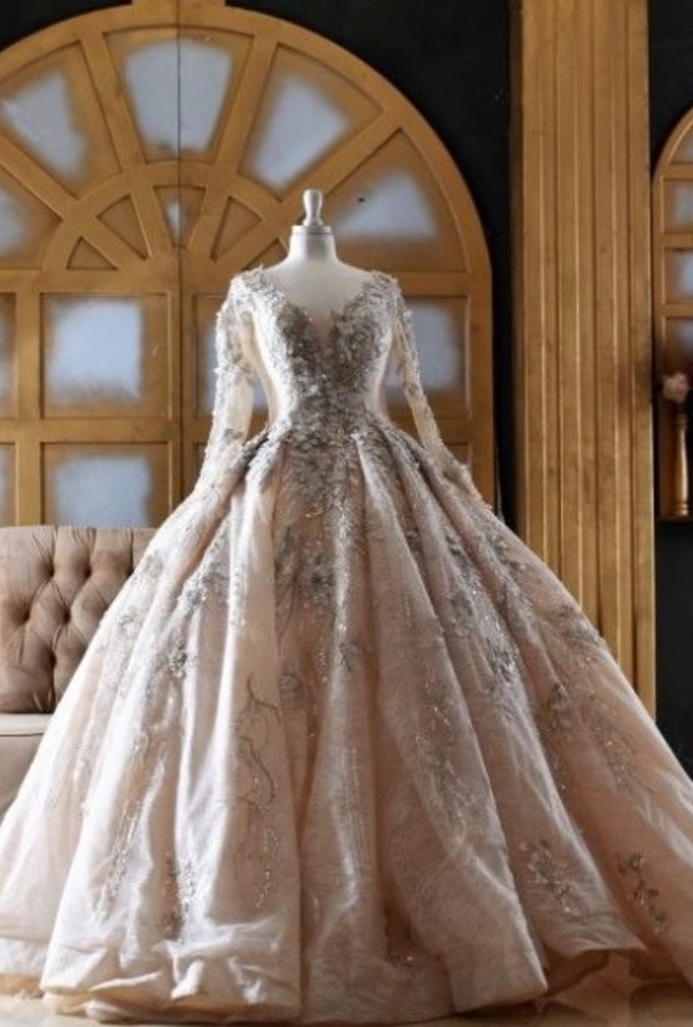 تصوير فستان زفاف من المصورة السعودية ليلى العلي