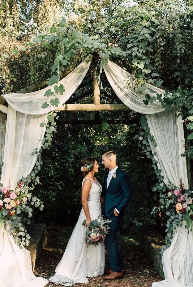 زينة الطاولات و الاضواء لحفلات الزواج في البيت