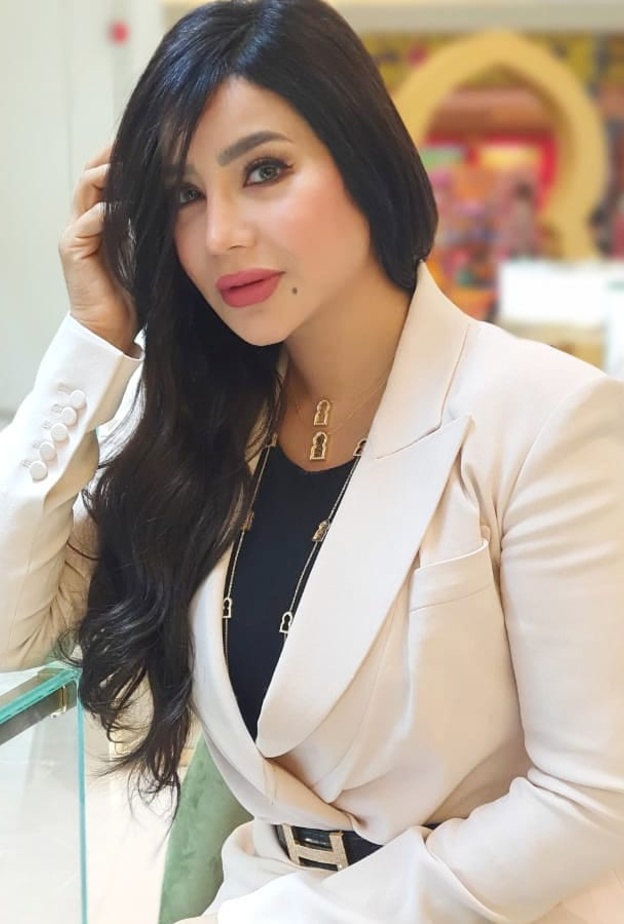 لجين عمران تحتفل بعيد ميلادها 