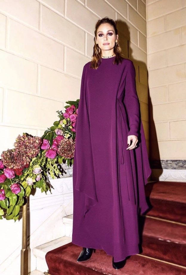 اطلالة الكيب من فالنتينو على طريقة أوليفيا باليرمو