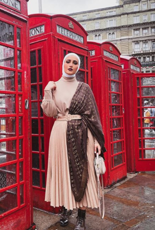 اختارت سهى لوك شتوي أنيق