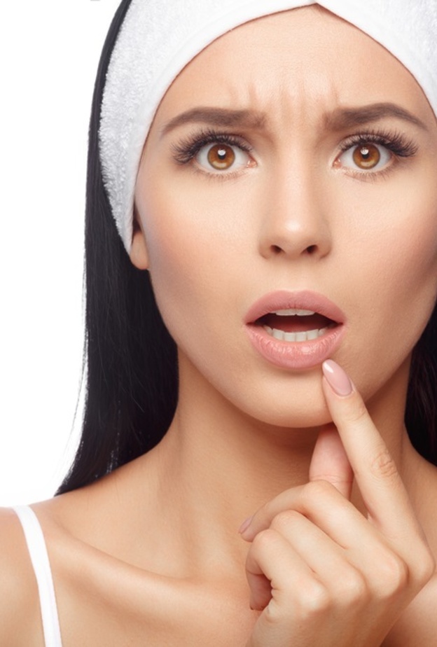 اسباب تقرحات الفم المتكررة