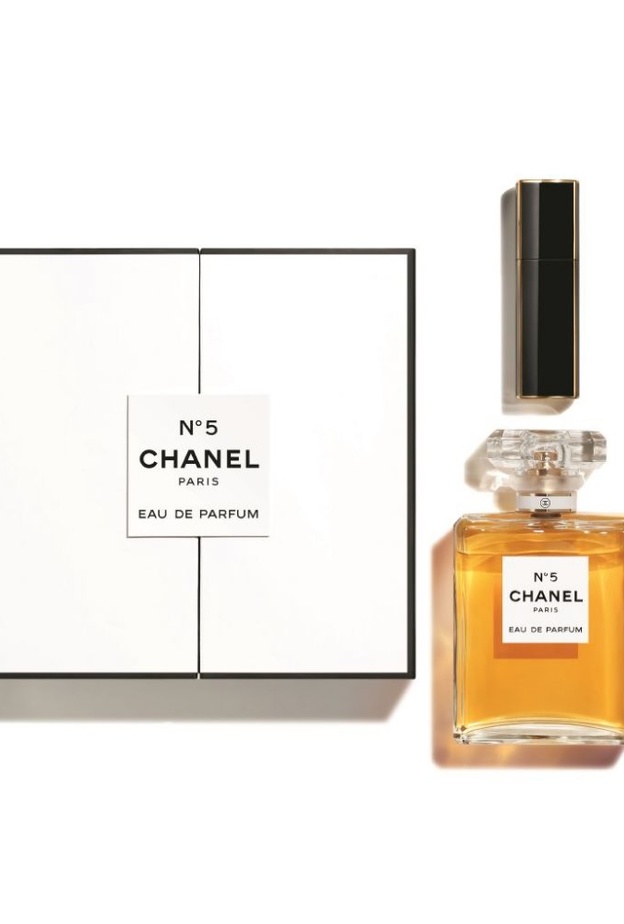 أربعة عروض حصرية من  CHANEL للاحتفال بمناسبات نهاية العام