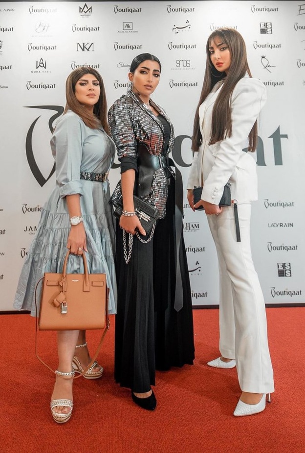 خلاف بين نور الغندور وزميلتيها بثينة الرئيسي وغدير السبتي