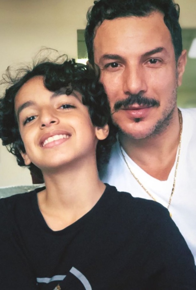 باسل خياط وابنه