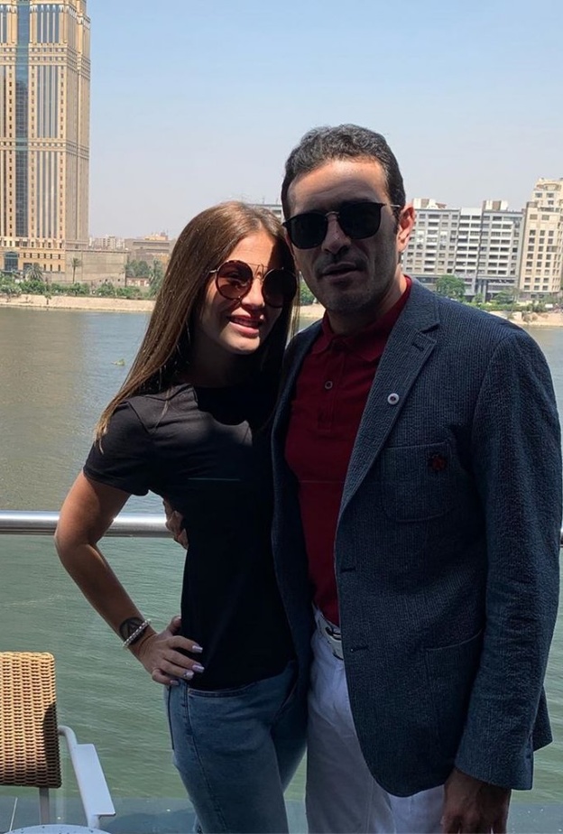 منة حسين فهمي وزوجها