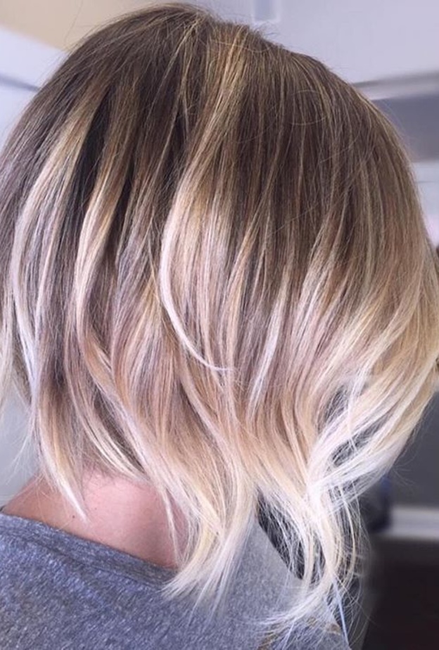 تعرفي على طريقة صبغ اطراف الشعر القصير لونين