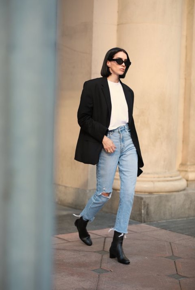 جزمة بكعب منخفض من Aquazzura 