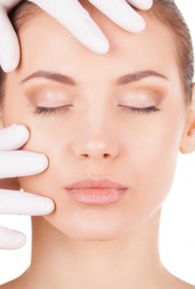 كيف تتم عملية تجميل العيون المبطنة