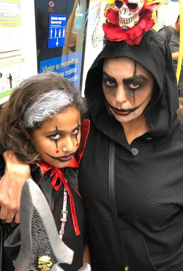 داليا البحيري تحتفل ب الهالوين مع ابنتها