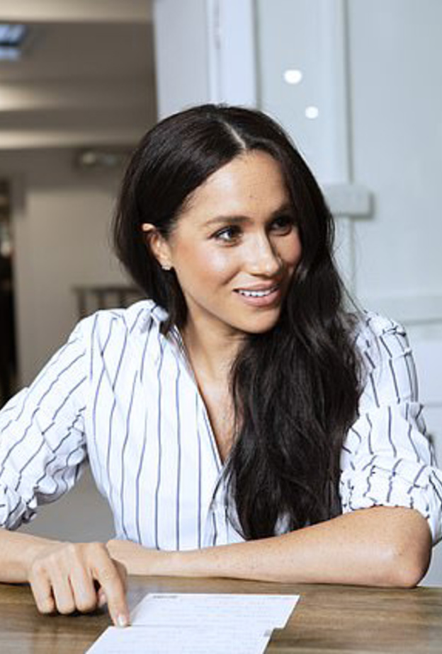 ميغان ماركل بإطلالة عصرية من WNU