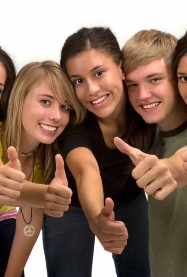 اجعلوا أبنائكم رفقاء الدرب منذ الصغر لعلاج جميع مشكلاتهم خلال مراحل أعمارهم المختلفة