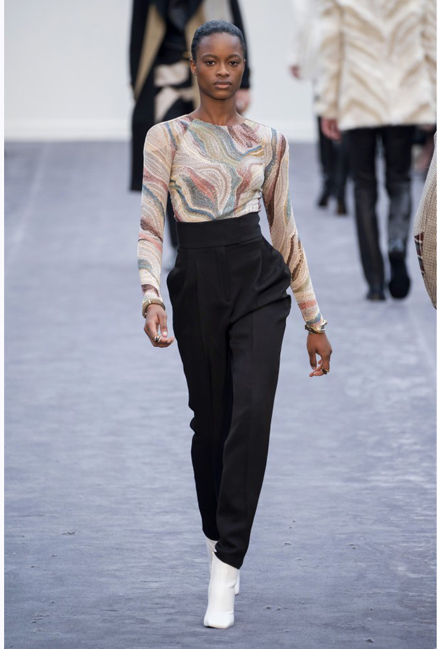 بناطيل عالية الخصر باللون البيج موضة شتاء 2020 من Anteprima