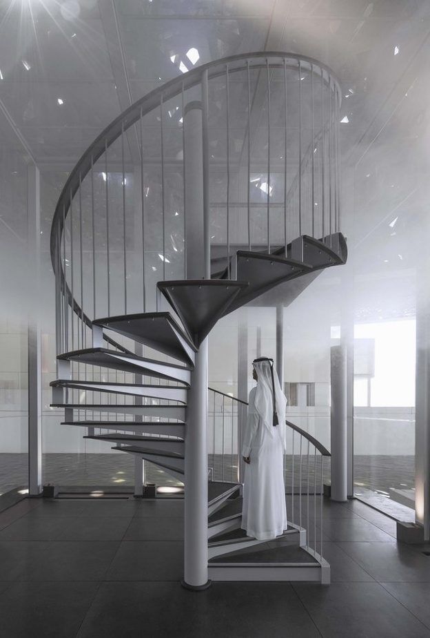 نصب USO - The Perfumed Cloud في متحف اللوفر أبوظبي