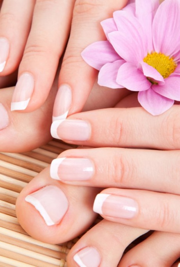 استخدمي الملح الإنكليزي لإزالة السموم ورائحة القدمين