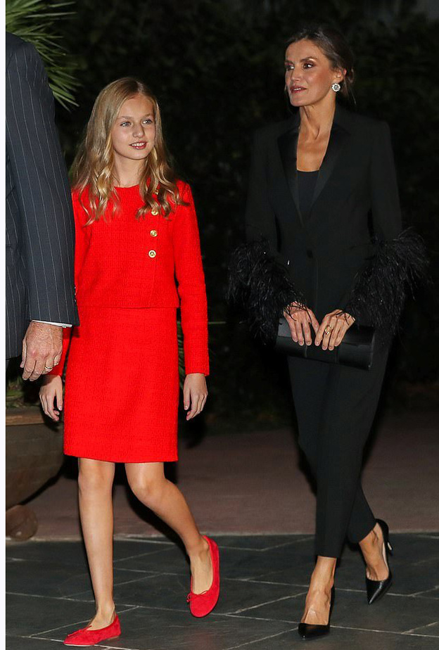  الأميرة ليونور على خطى والدتها الملكة ليتيزيا في الأناقة