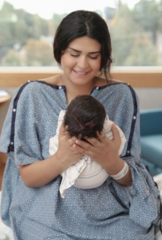 سلمى رشيد تشجع الامهات على الرضاعة الطبيعية