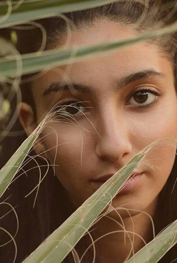 ابنة منى زكي هل تشبه والدتها