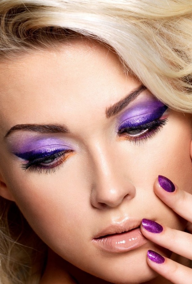 اللون الأحمر حليف مناسبات شتاء 2020