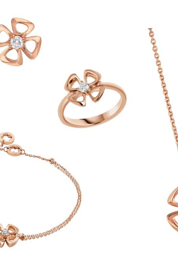  طقم مجوهرات من أكيليس Akillis