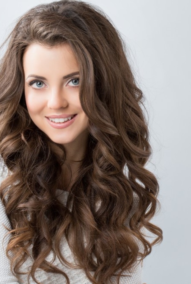 إحظي بكمية من الفيتامينات لتجنب الشعر الأبيض المبكر