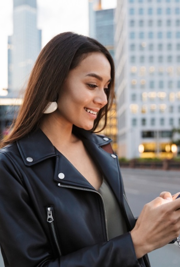 الهواتف النقالة تؤثر على الهيكل العظمي للانسان