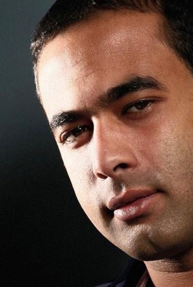 أقارب هيثم أحمد زكي يوضحون ملابسات تسلم جثمانه