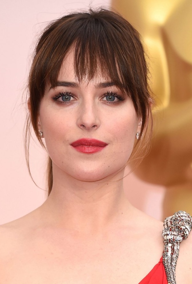  لم يكن اختيار أحمر الشفاه في هذه الإطلالة موفقاً