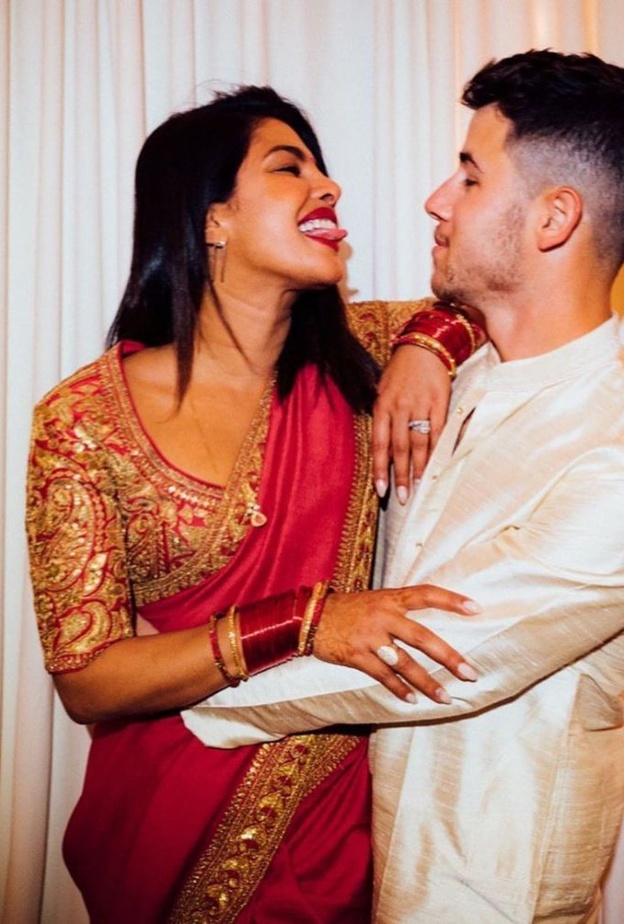 نيك جوناس يحضر للاحتفال بعيد زواجه الأول