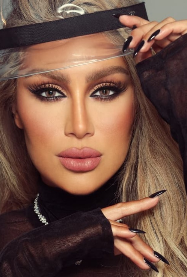 مايا دياب تواكب العصرية في احدث اطلالاتها الجمالية