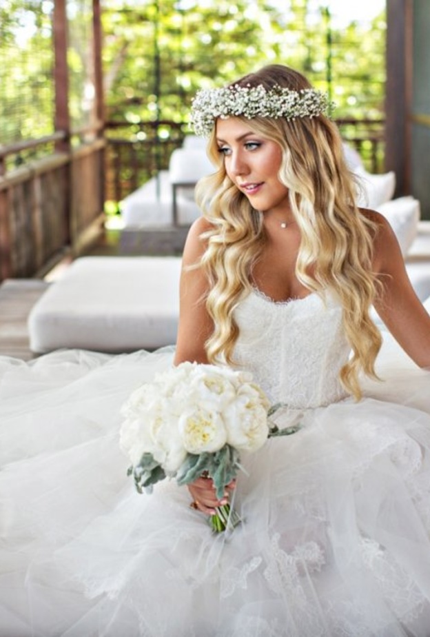 تسريحات الشعر الطويل للعروس