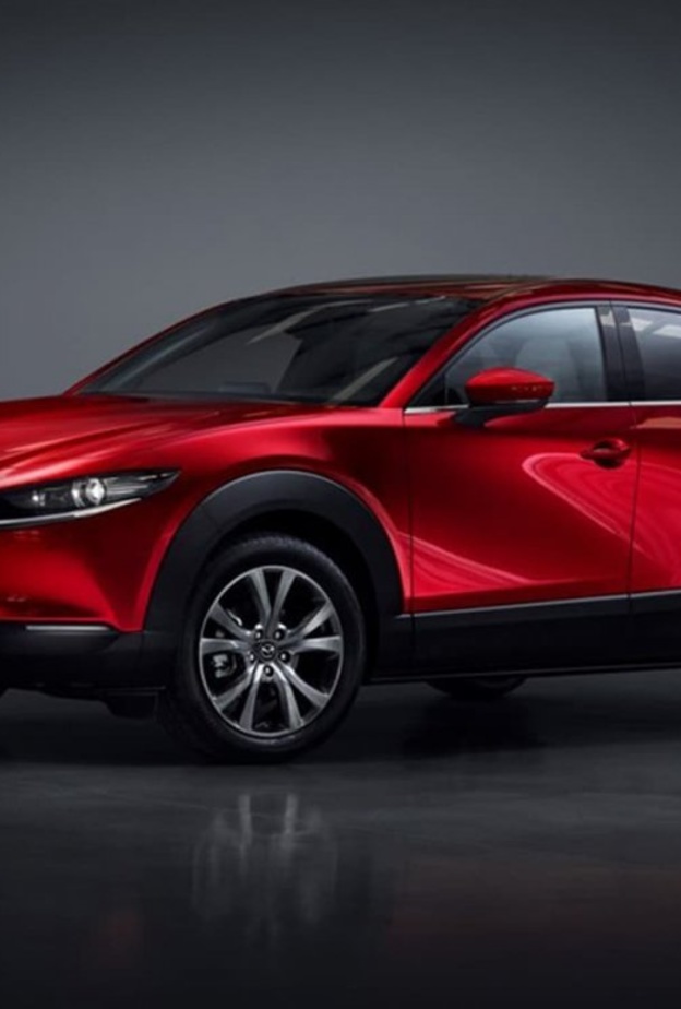 سيارة مازدا CX-30 من أجمل سيارات الكروس أوفر