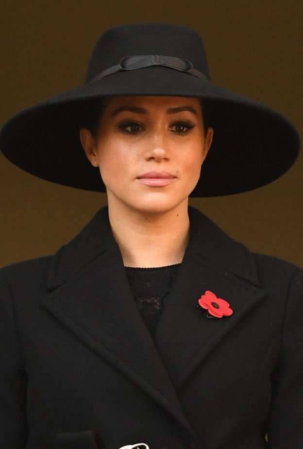 ستيلا مكارتني روجت لفستان ميغان ماركل