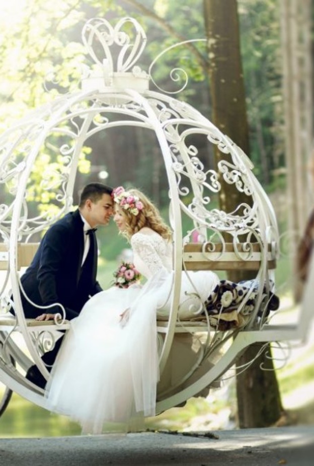 حفلات الزفاف الفخمة قد تتسبب في الطلاق مبكرا