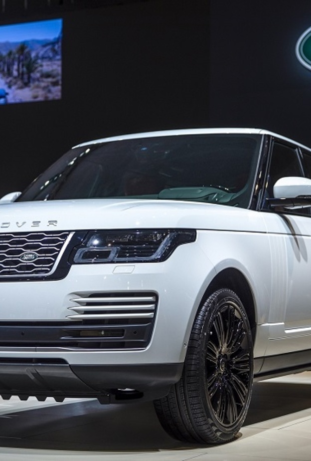 الظهور الأول في المنطقة لسيارة رينج روڤر المزودة بالمحرك سداسي الأسطوانات المستقيمة في معرض دبي الدولي للسيارات