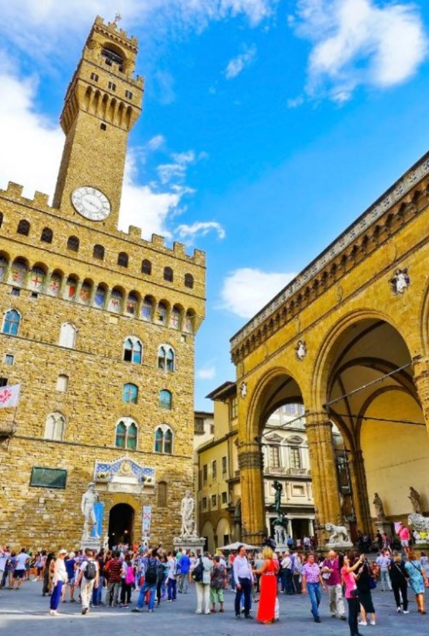 سحر العمارة في فلورنسا