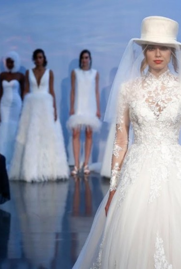 فستان من justin alexander