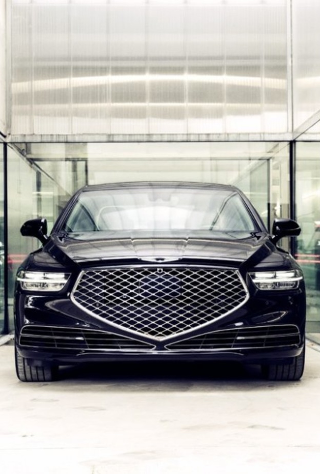 جينيسيس G90 سيارة تطوي معها المسافات بمتعة دون عناء