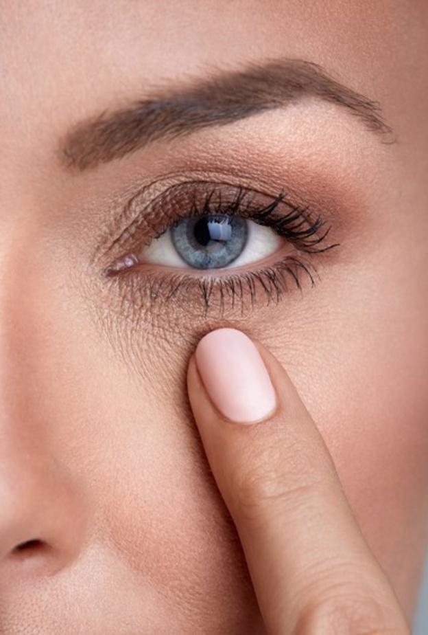 كيفية ازالة التجاعيد حول العين نهائيا بالليزر