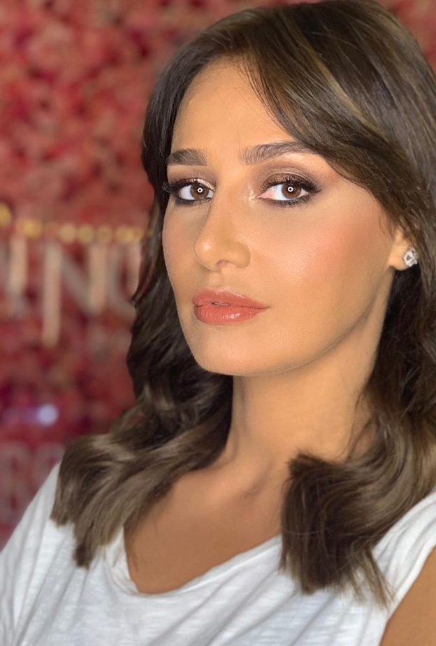 حلا شيحة تميل الى المكياج الناعم