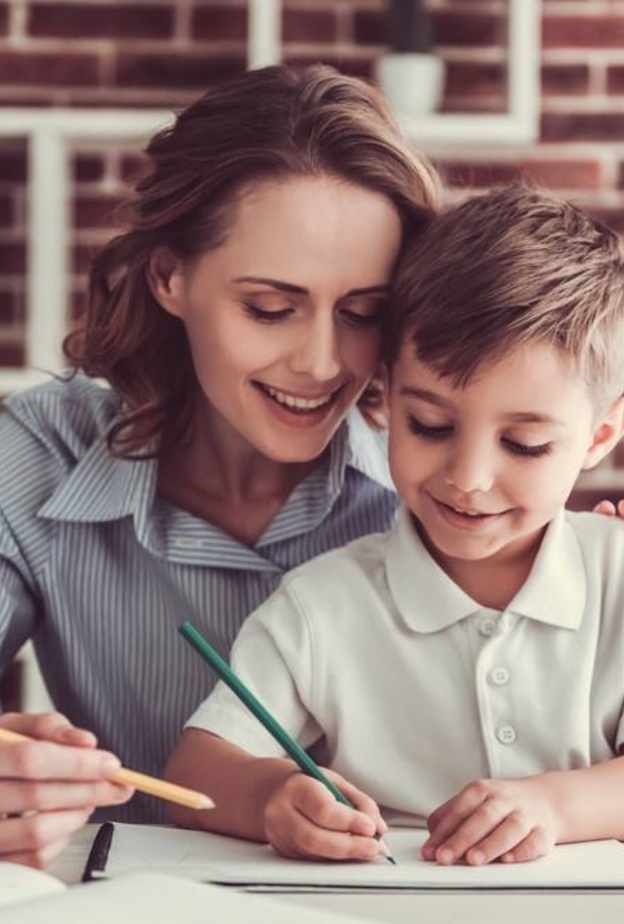  نصائح للام للمذاكرة مع اطفالها بطريقة صحيحة