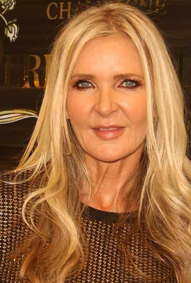 تهديد المصممة أماندا واكيلي قبل سرقتها