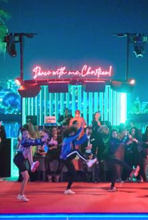 حفل راقص لـ "كريستيان لوبوتان" في دبي.. عالم ساحر من التفرد والخيال