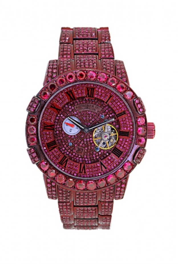 ساعة فاخرة مكسوة بالماس والياقوت من Harry Winston